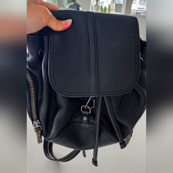 Aritzia Wilfred Free backpack - Picture 1 of 8